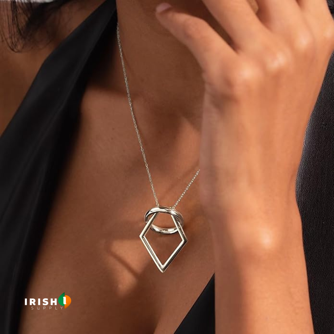 EVERGRACE Ring Holder Necklace