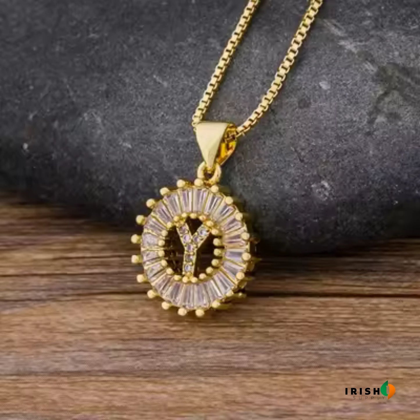 GLEAMIA Diamond Shine Letter Necklace