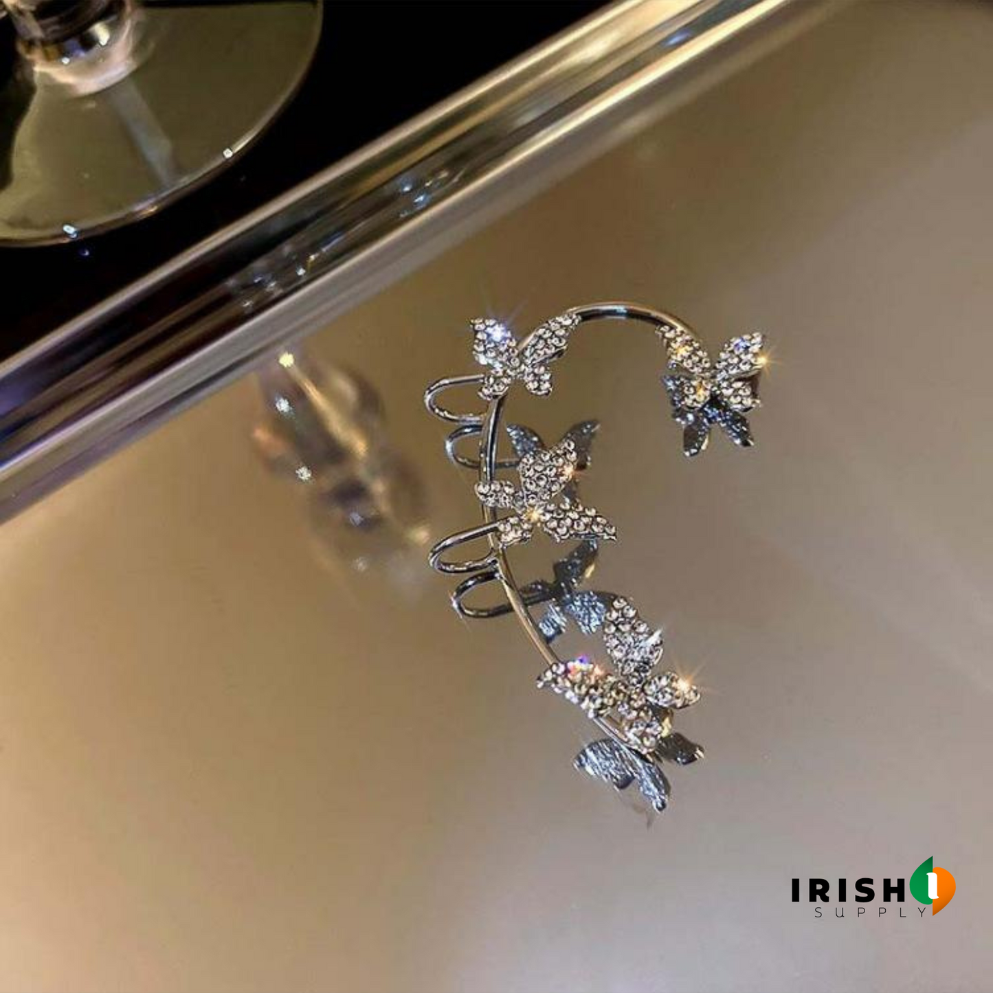 SHYNIQUE Elegant Butterfly Ear Cuff & Hook (1 pc)