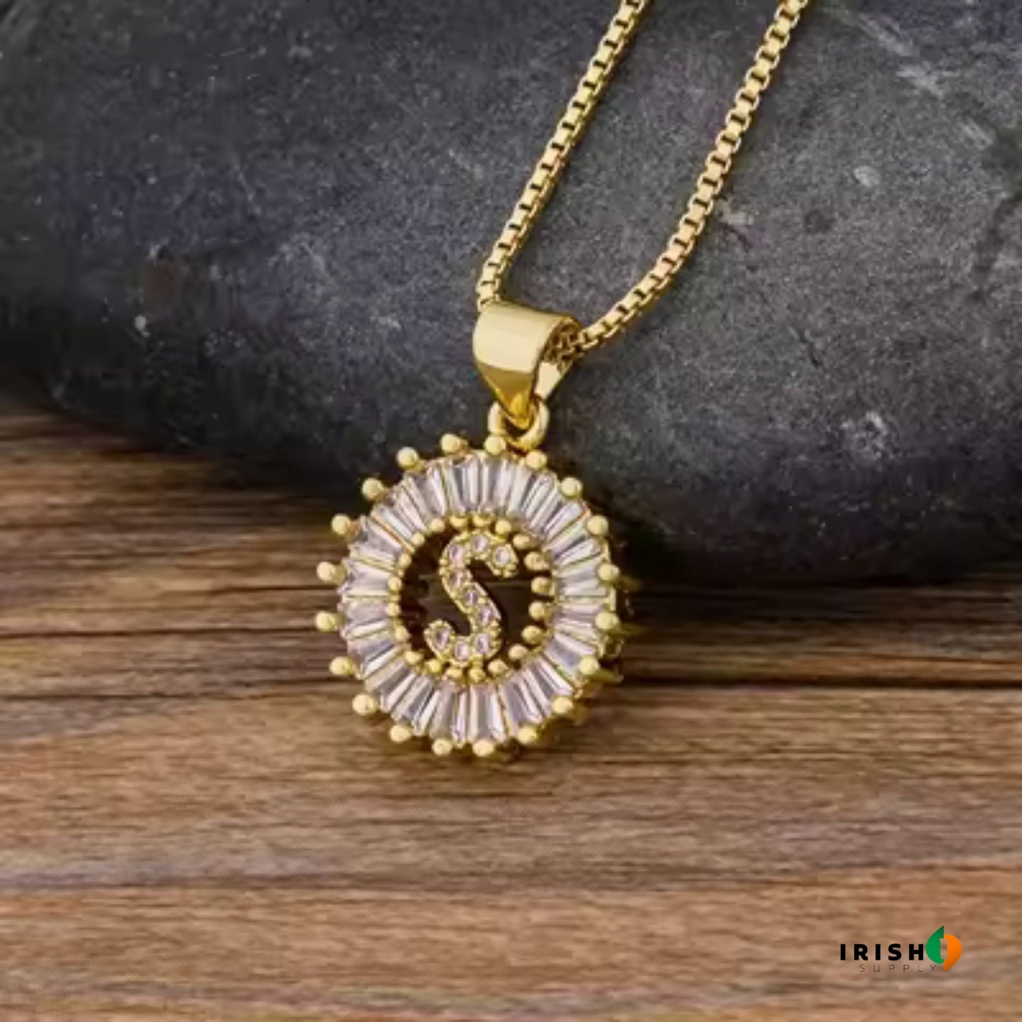 GLEAMIA Diamond Shine Letter Necklace