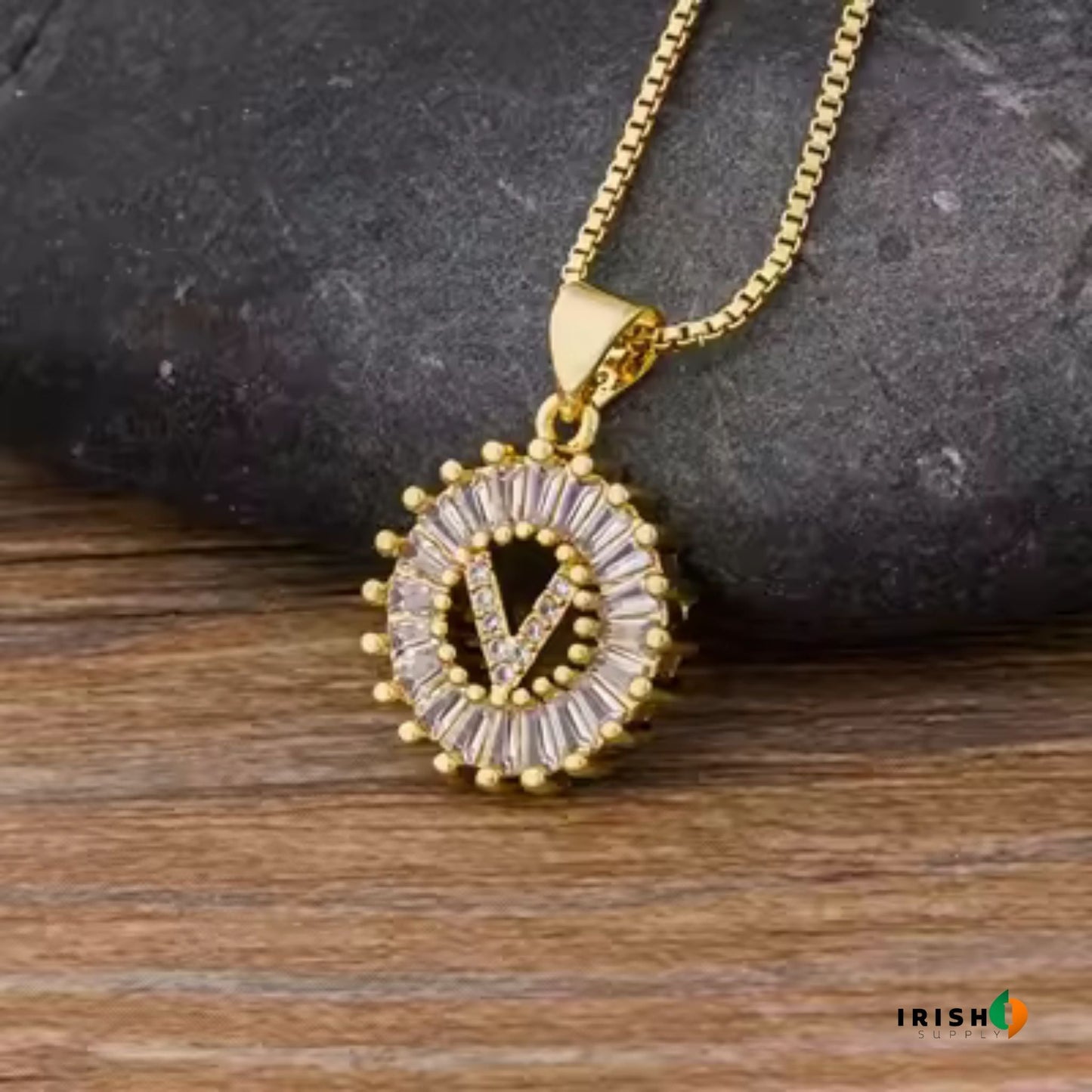 GLEAMIA Diamond Shine Letter Necklace